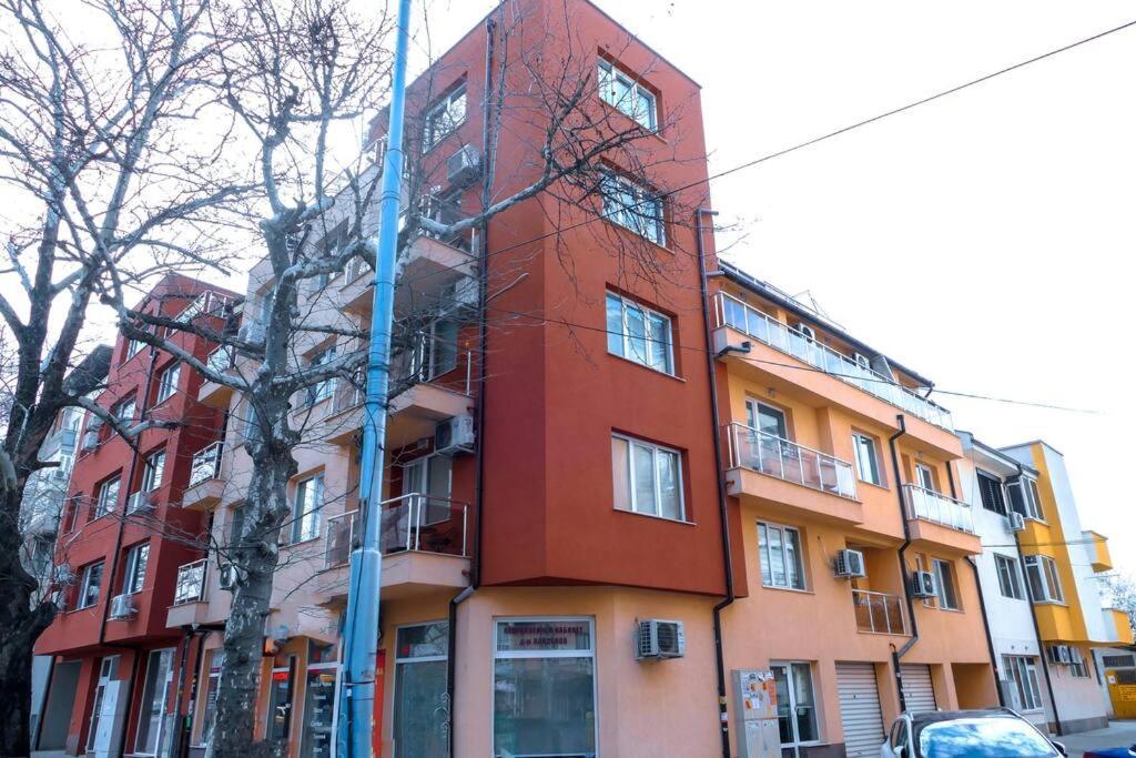 Modern & Bright 1Bd Apartment Near Main Square 플로브디프 외부 사진