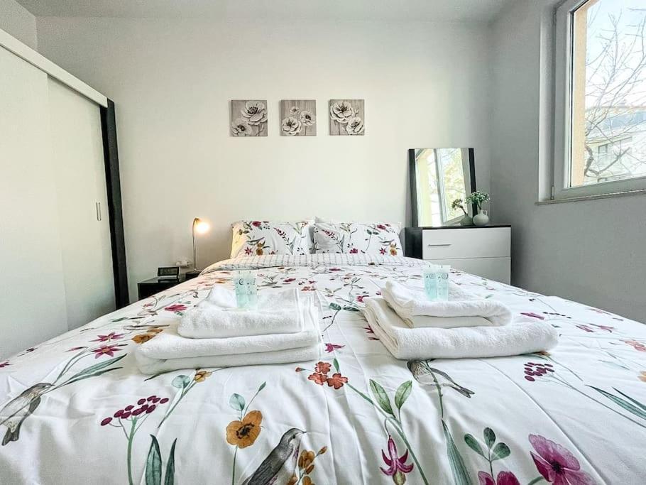 Modern & Bright 1Bd Apartment Near Main Square 플로브디프 외부 사진