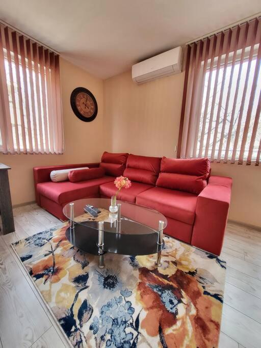 Modern & Bright 1Bd Apartment Near Main Square 플로브디프 외부 사진