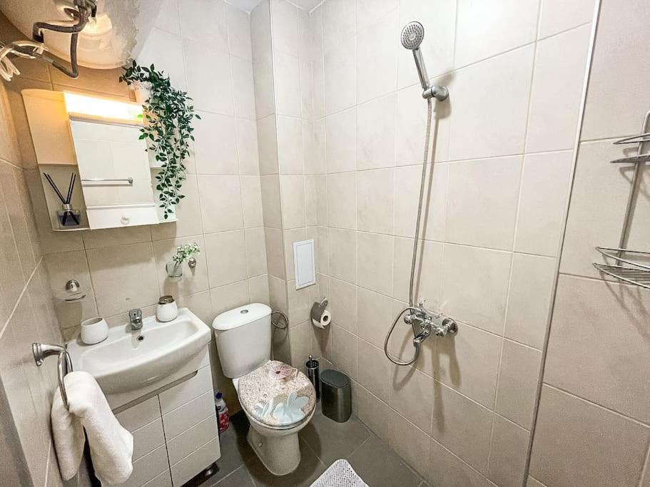 Modern & Bright 1Bd Apartment Near Main Square 플로브디프 외부 사진